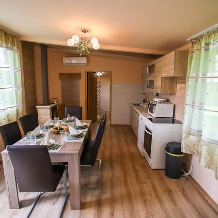 아파트 Vad-lak Vendeghaz 아그텔레크