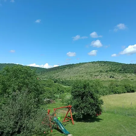 Vad-lak Vendeghaz Apartamento